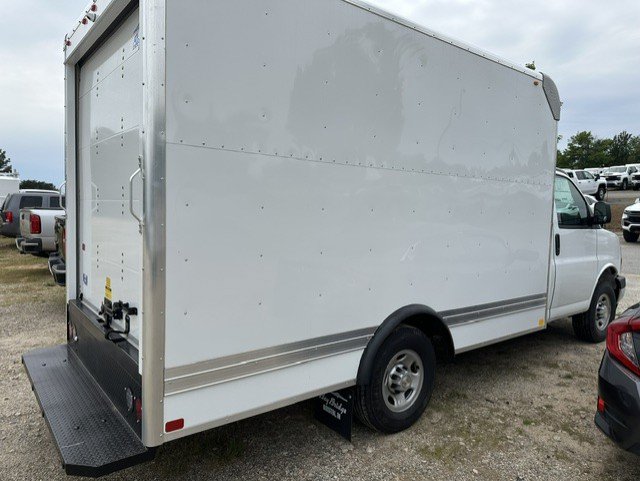 New 2026 Chevrolet Express 3500 w/ Power Convenience Package RWD image 6