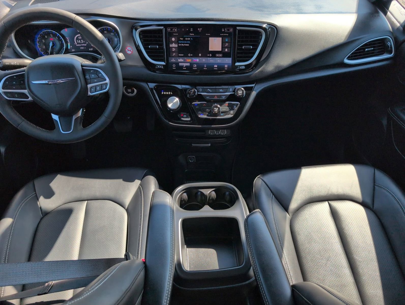 Used 2025 Chrysler Pacifica Select image 31