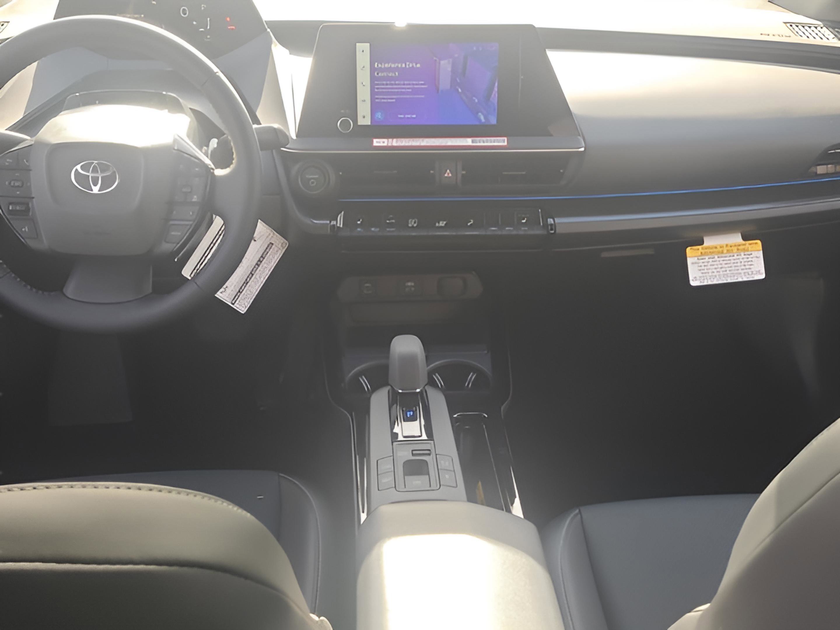 New 2026 Toyota Prius Plug-In Hybrid FWD image 11