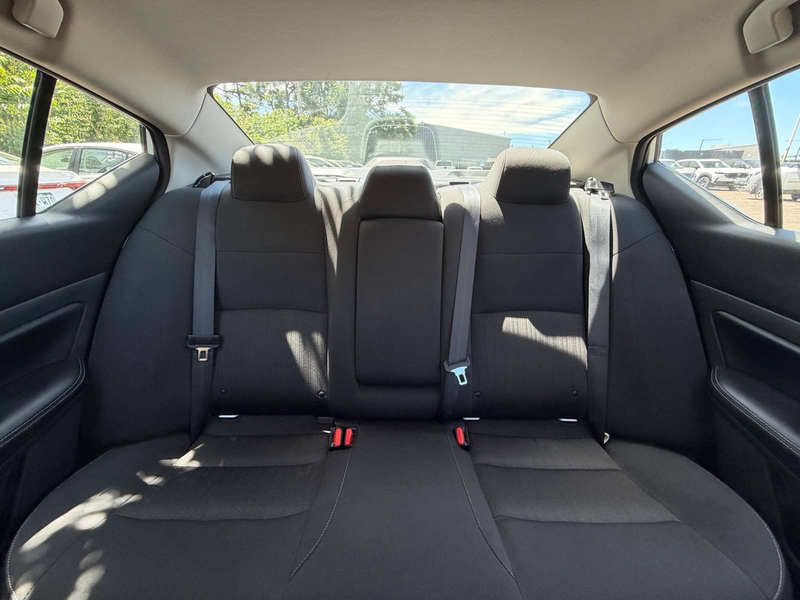 Used 2025 Nissan Altima 2.5 SV FWD image 38