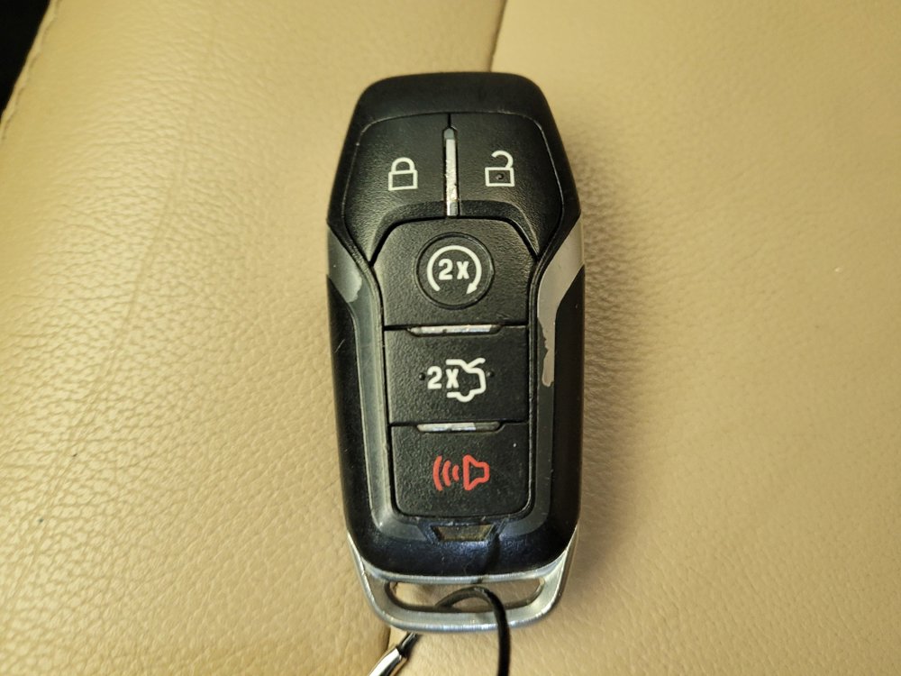 Used 2017 Ford Explorer XLT w/ Equipment Group 202A image 32