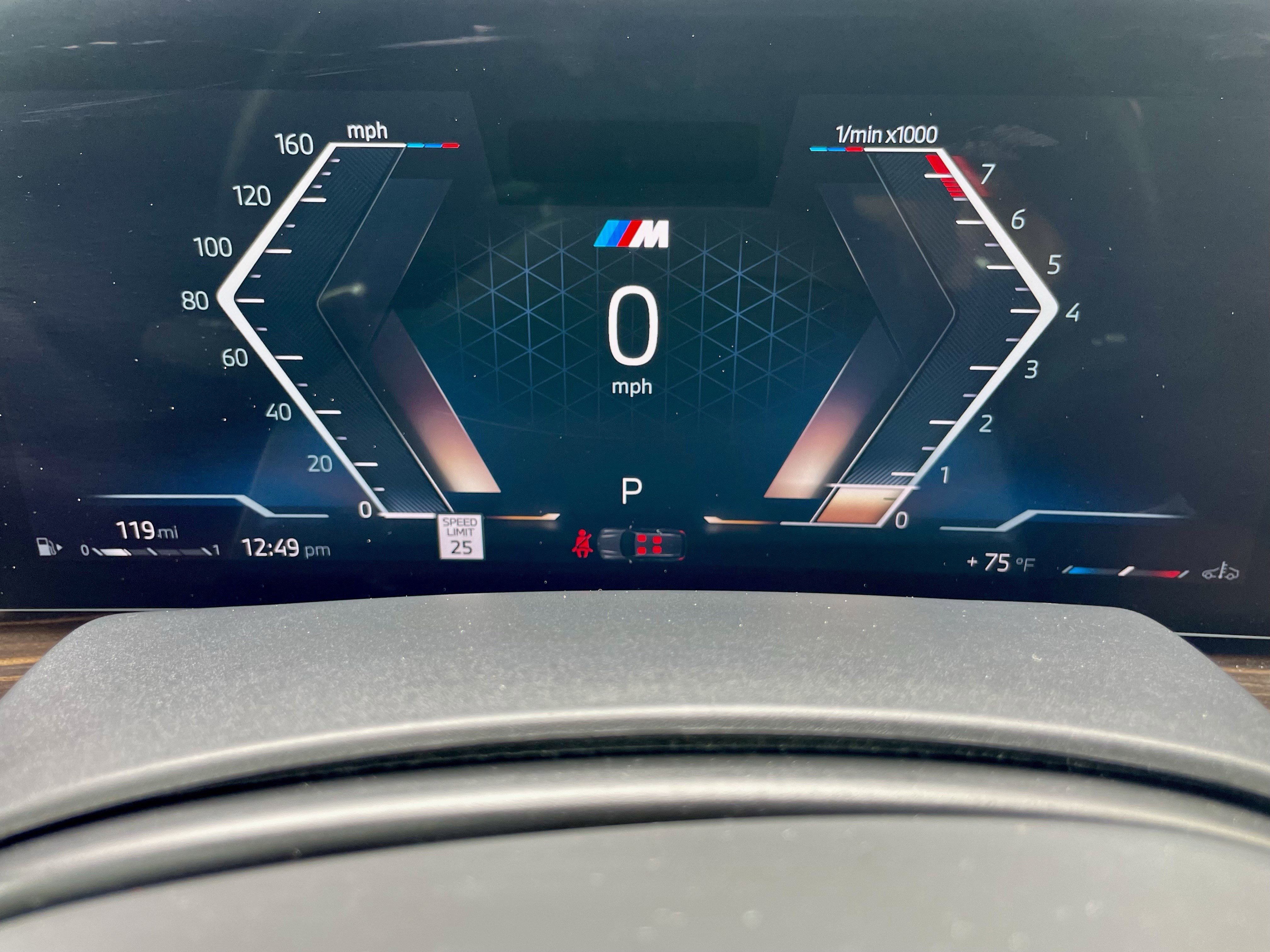 Used 2024 BMW X7 xDrive40i w/ M Sport Package image 24