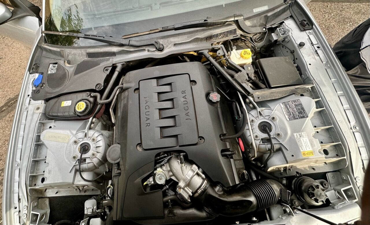 Used 2007 Jaguar XK Convertible image 37