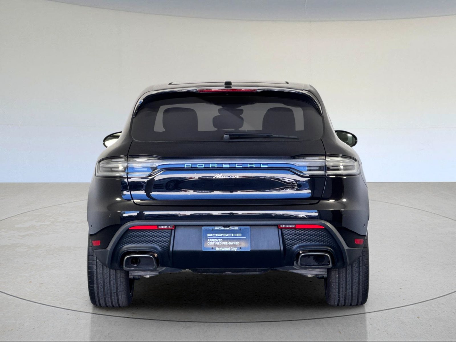 Certified 2025 Porsche Macan AWD/4WD image 7