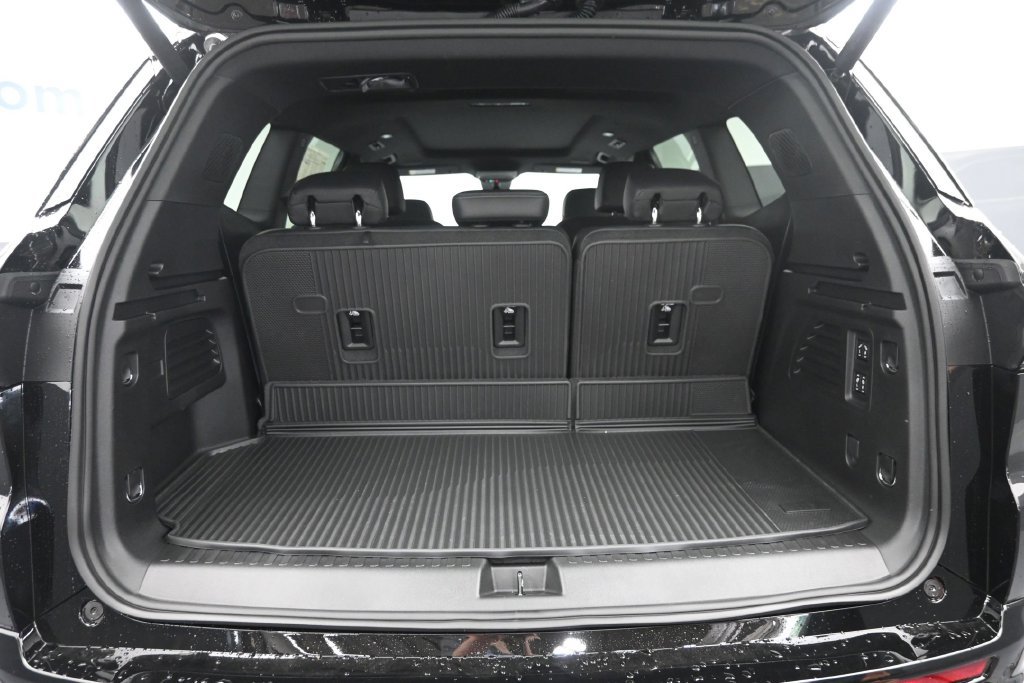 New 2026 Buick Enclave Avenir w/ Super Cruise Package AWD/4WD image 12