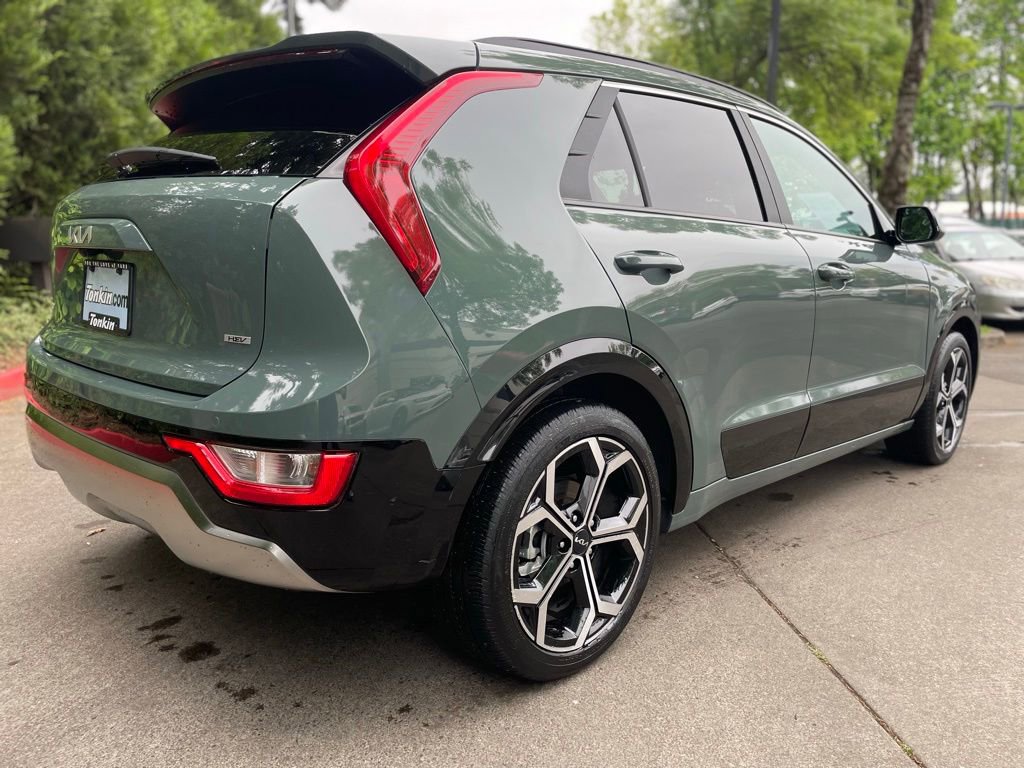 Used 2024 Kia Niro EX Touring FWD image 4