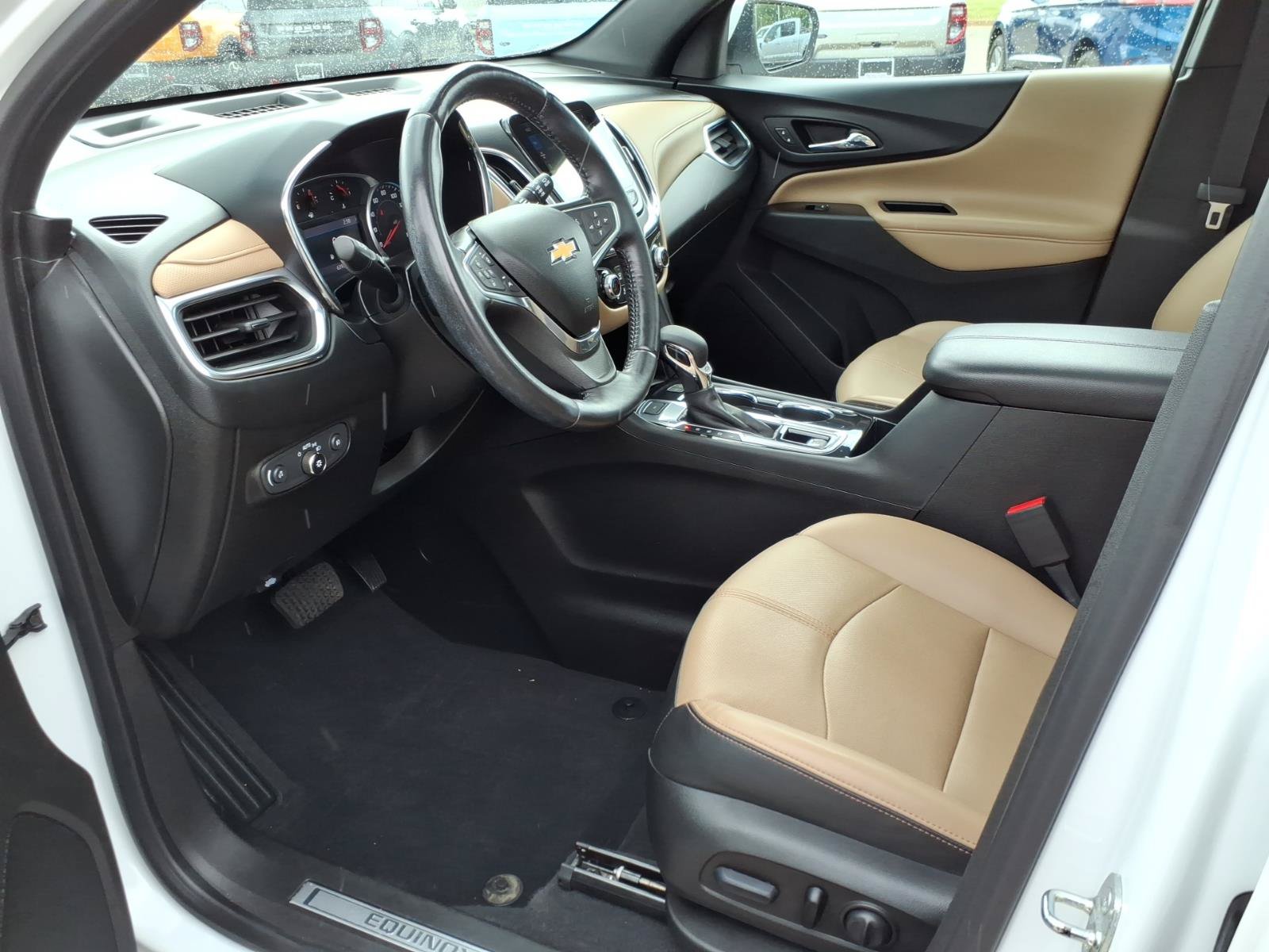 Used 2022 Chevrolet Equinox Premier AWD/4WD image 11
