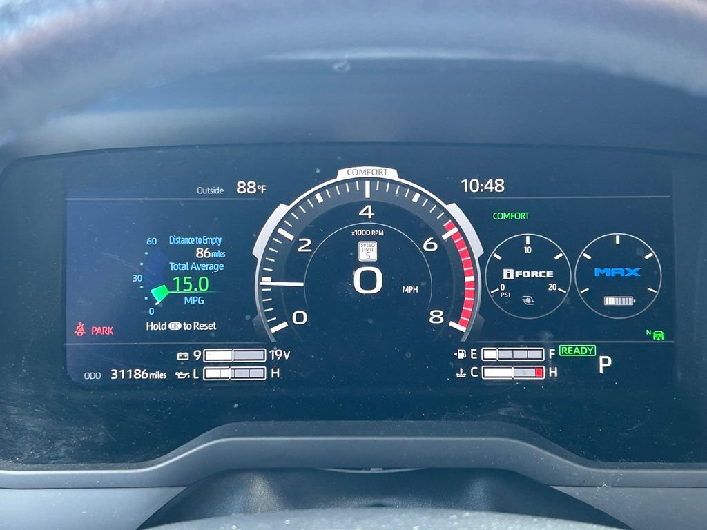 Used 2022 Toyota Tundra Platinum w/ Advanced Package AWD/4WD image 46
