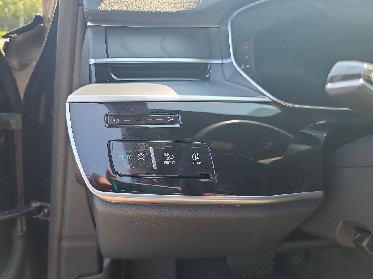 Used 2019 Audi A8 L 3.0T w/ Executive Package AWD/4WD image 22