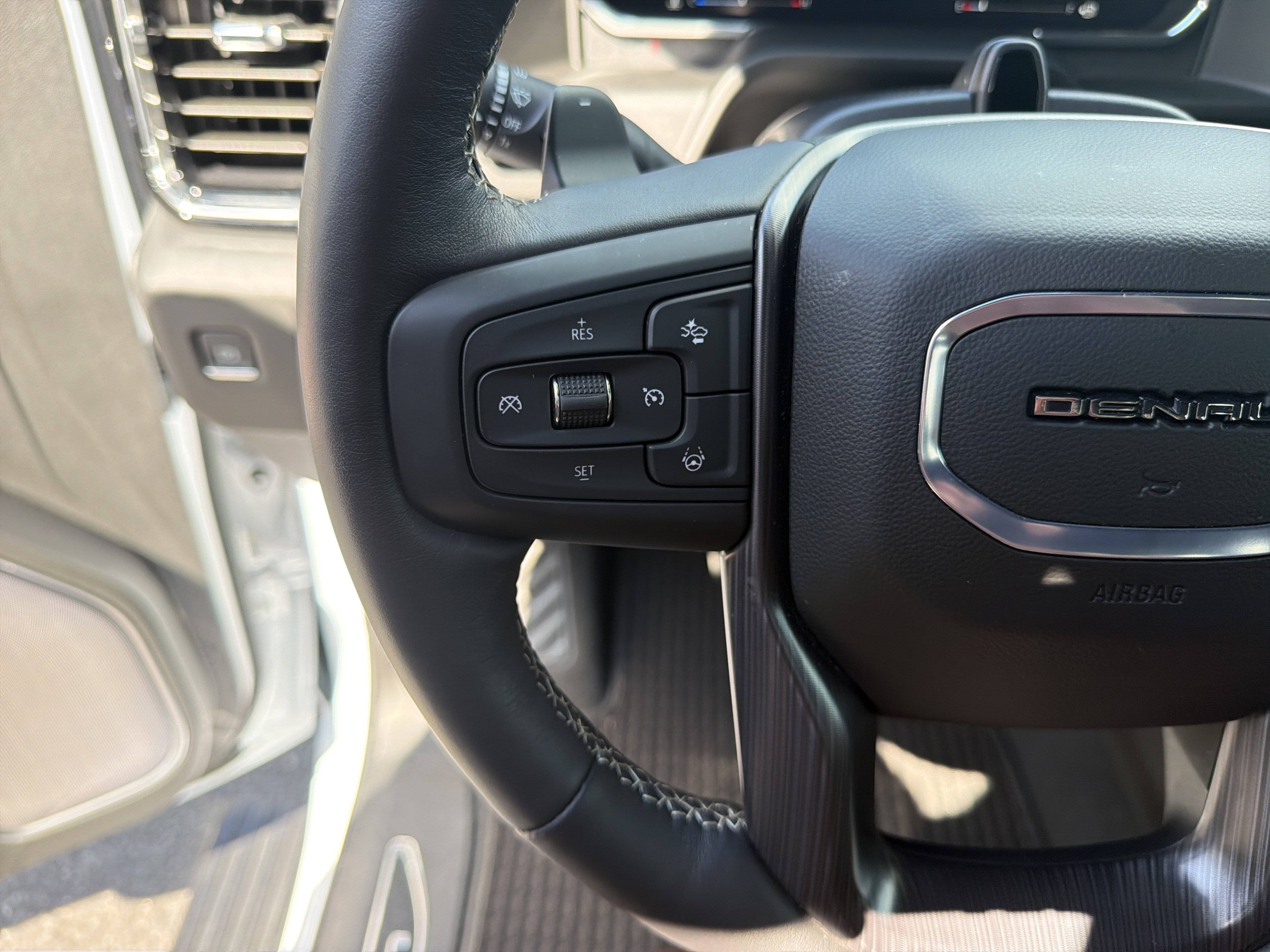 Used 2026 GMC Sierra 1500 Denali Ultimate AWD/4WD image 19