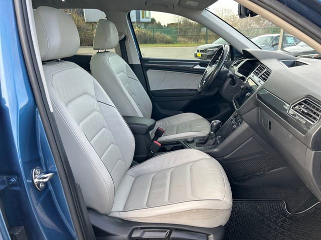 Used 2019 Volkswagen Tiguan SEL Premium image 13