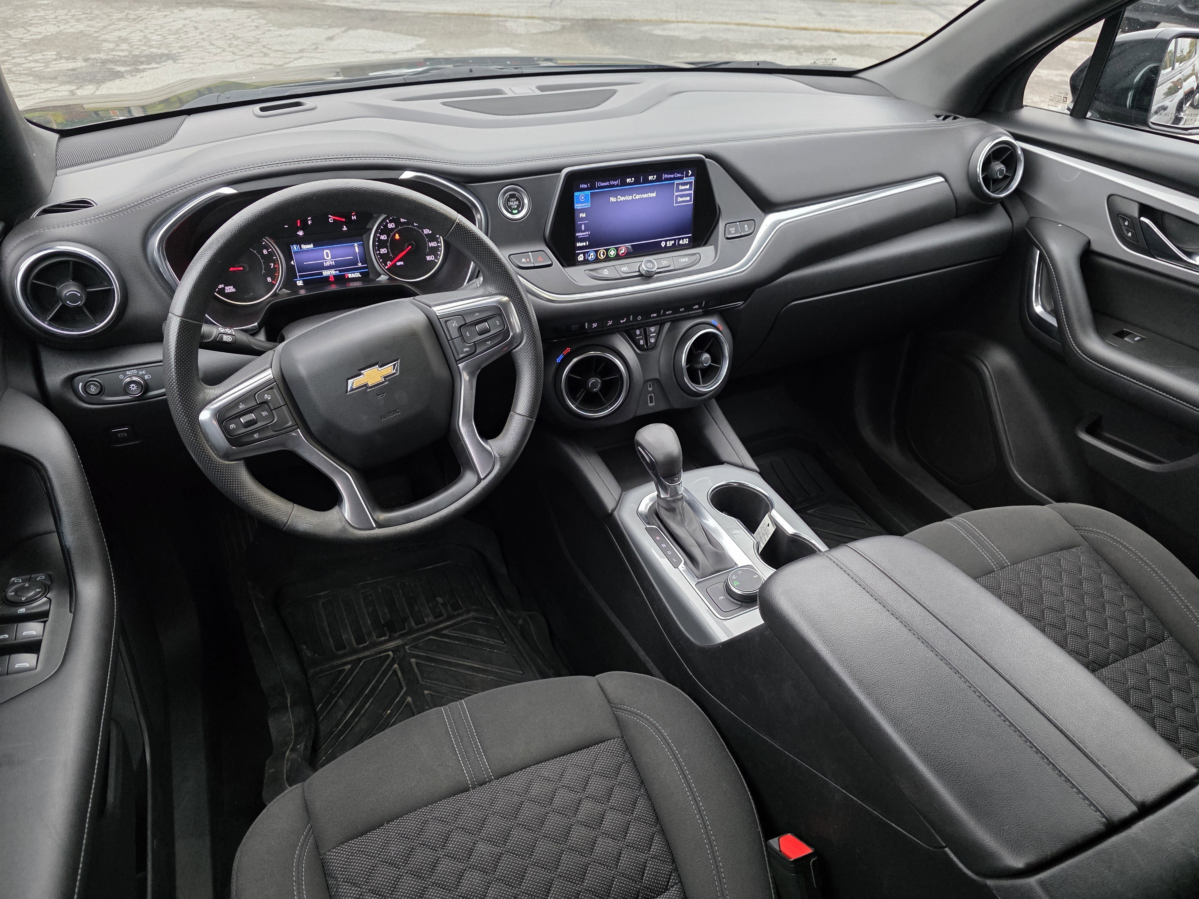 Used 2021 Chevrolet Blazer LT FWD image 4