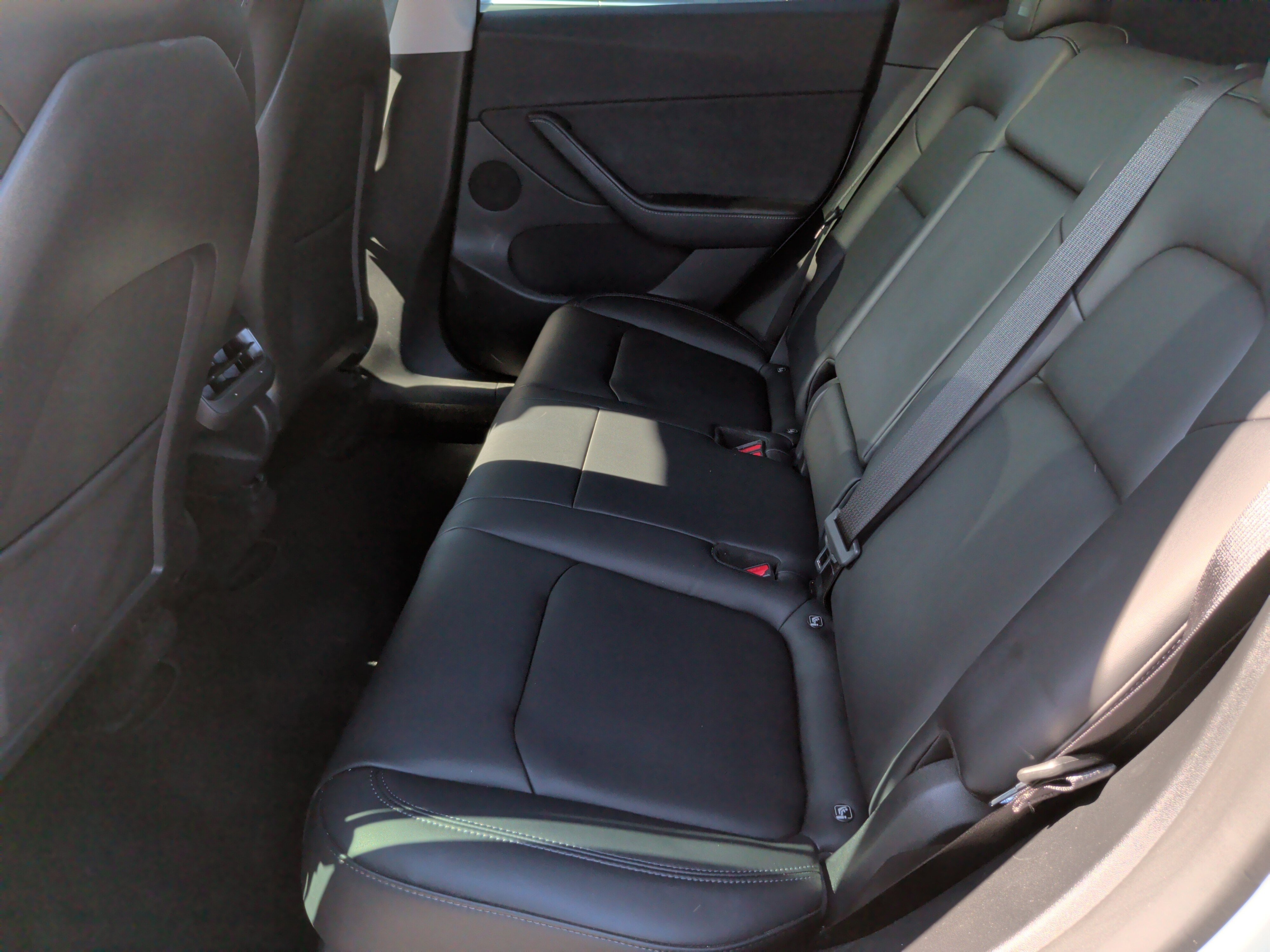 Used 2022 Tesla Model Y Long Range AWD/4WD image 30