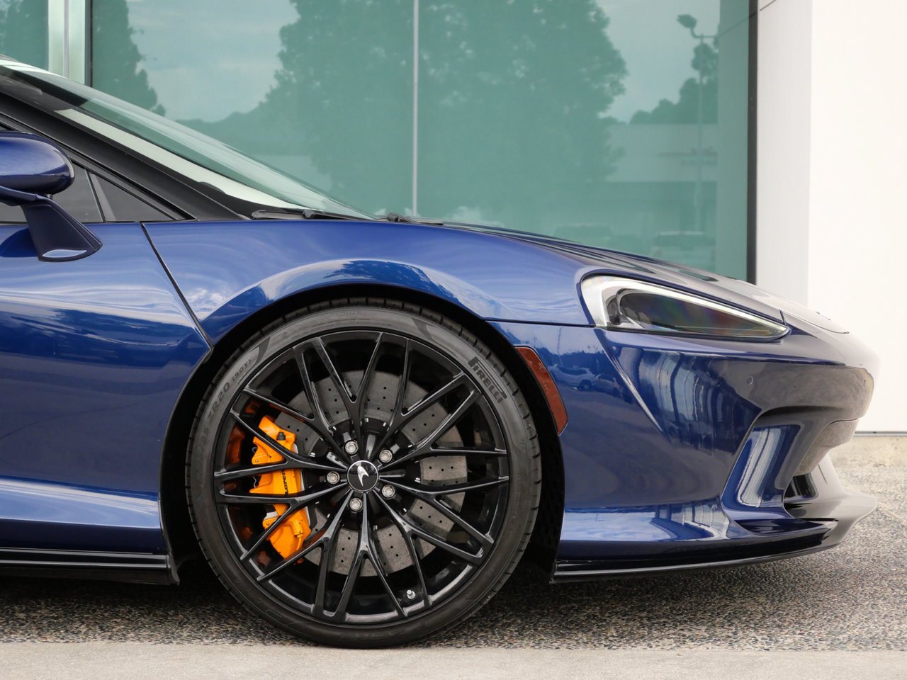 Used 2021 McLaren GT RWD image 7