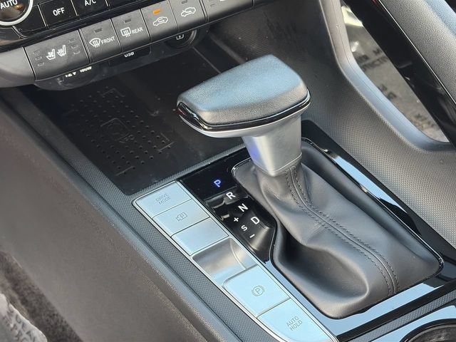 Used 2023 Hyundai Elantra Limited w/ Preferred Accessory Package FWD image 30