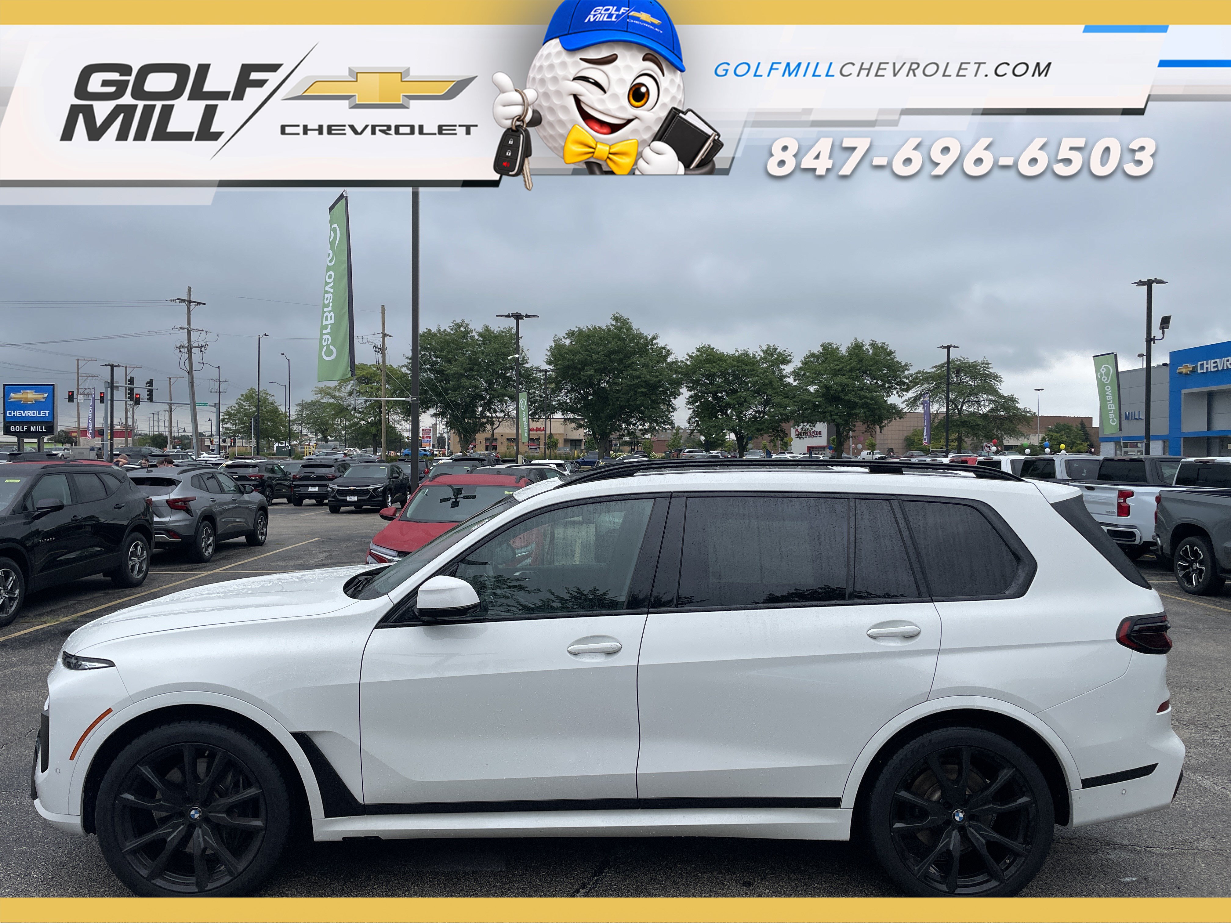 Used 2023 BMW X7 xDrive40i w/ M Sport Package AWD/4WD image 9