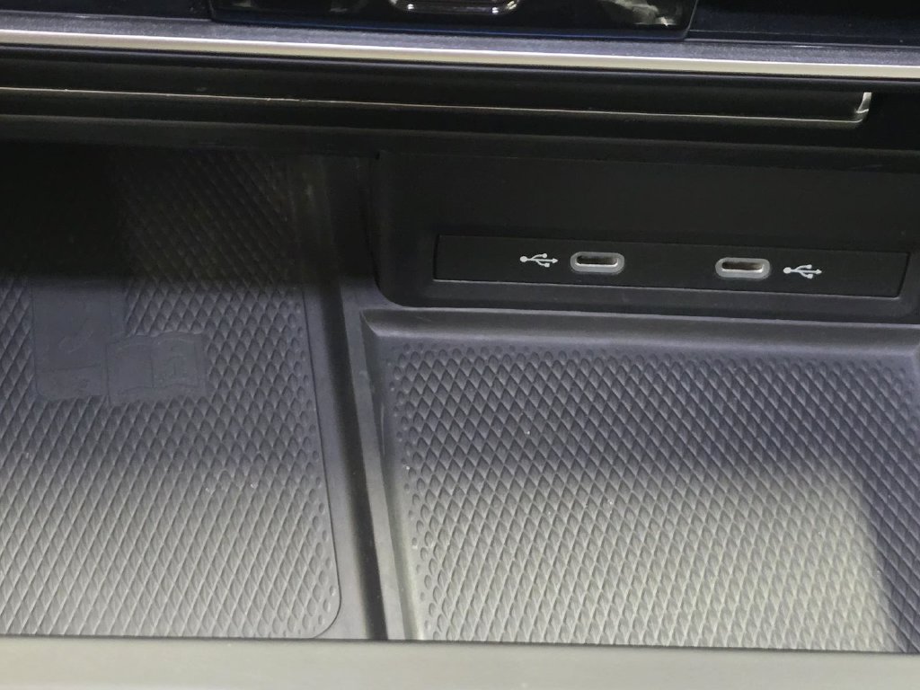 Used 2024 Volkswagen Atlas SE FWD image 17
