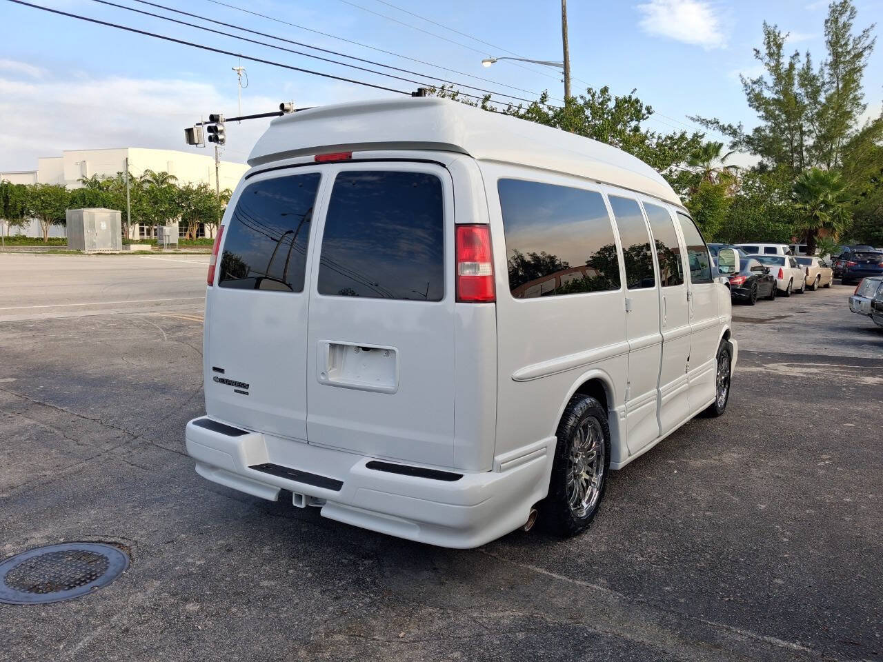 Used 2012 Chevrolet Express 1500 RWD image 6