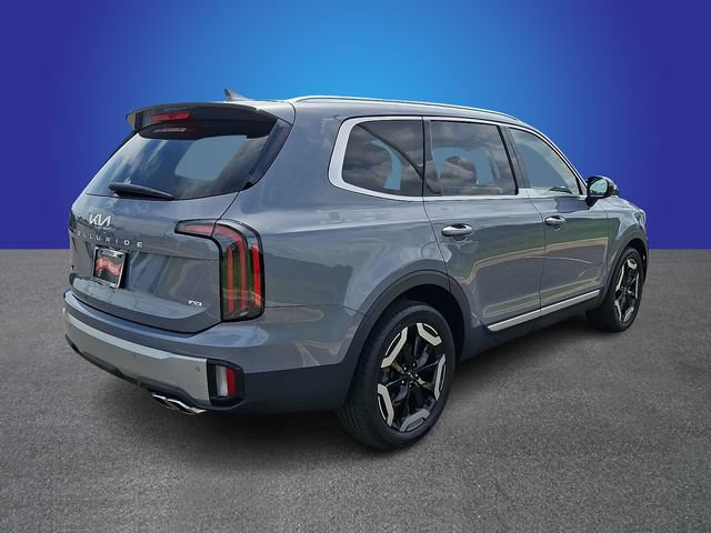 Used 2023 Kia Telluride EX w/ EX Captain's Chair Package AWD/4WD image 5
