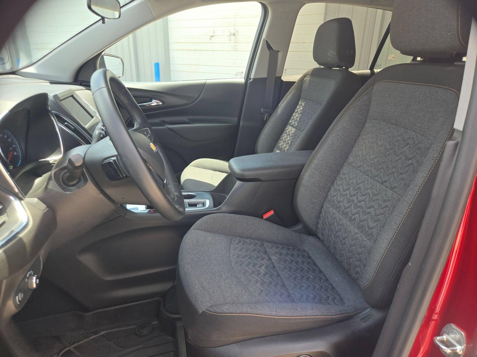 Used 2024 Chevrolet Equinox LT FWD image 10