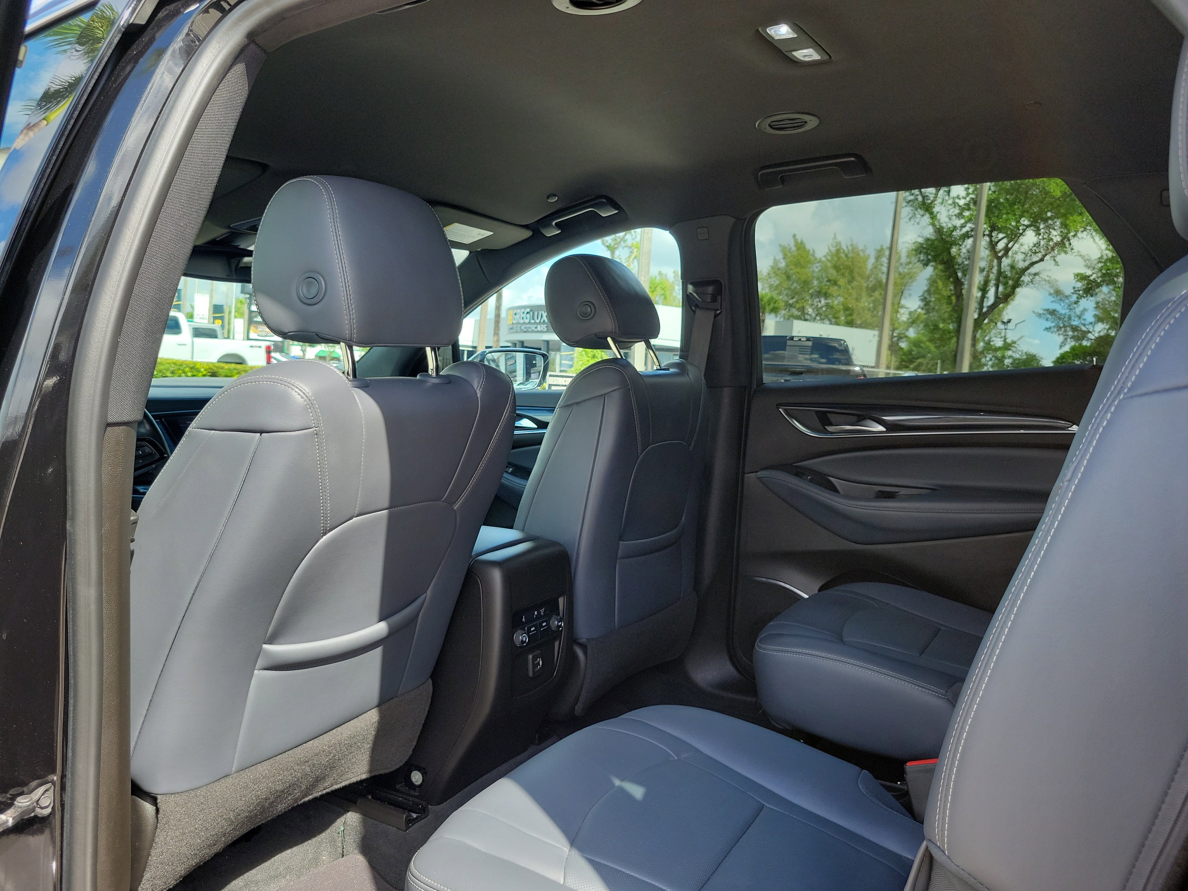 Used 2022 Buick Enclave Essence FWD image 14