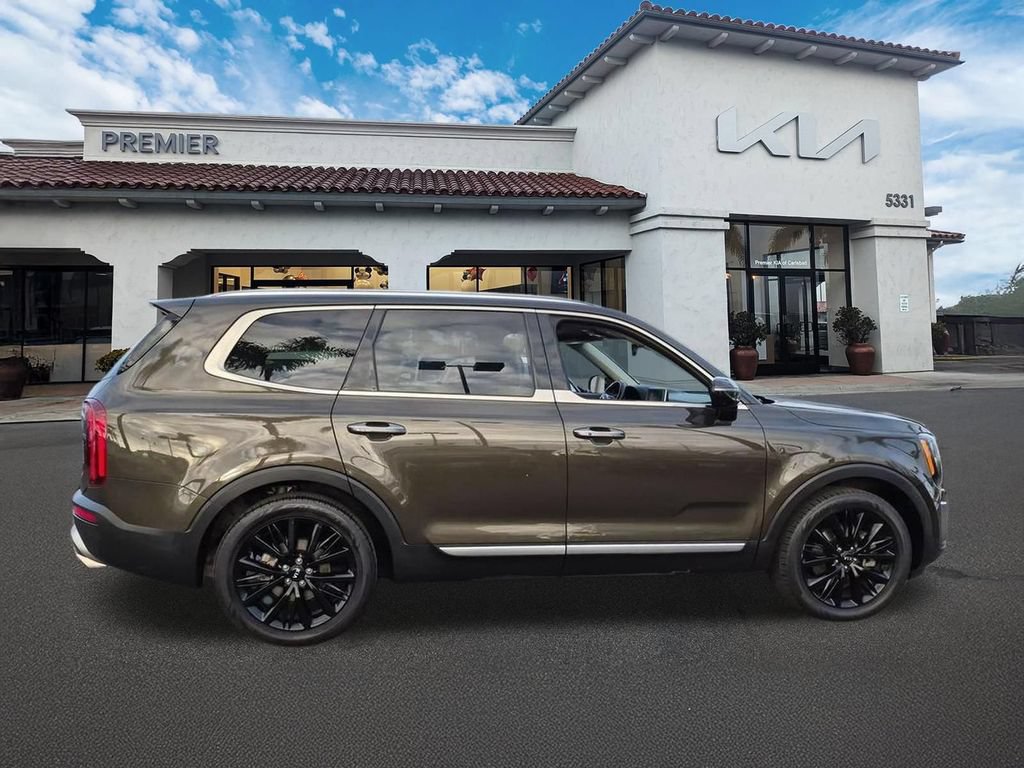 Used 2020 Kia Telluride SX w/ Towing Package FWD image 9