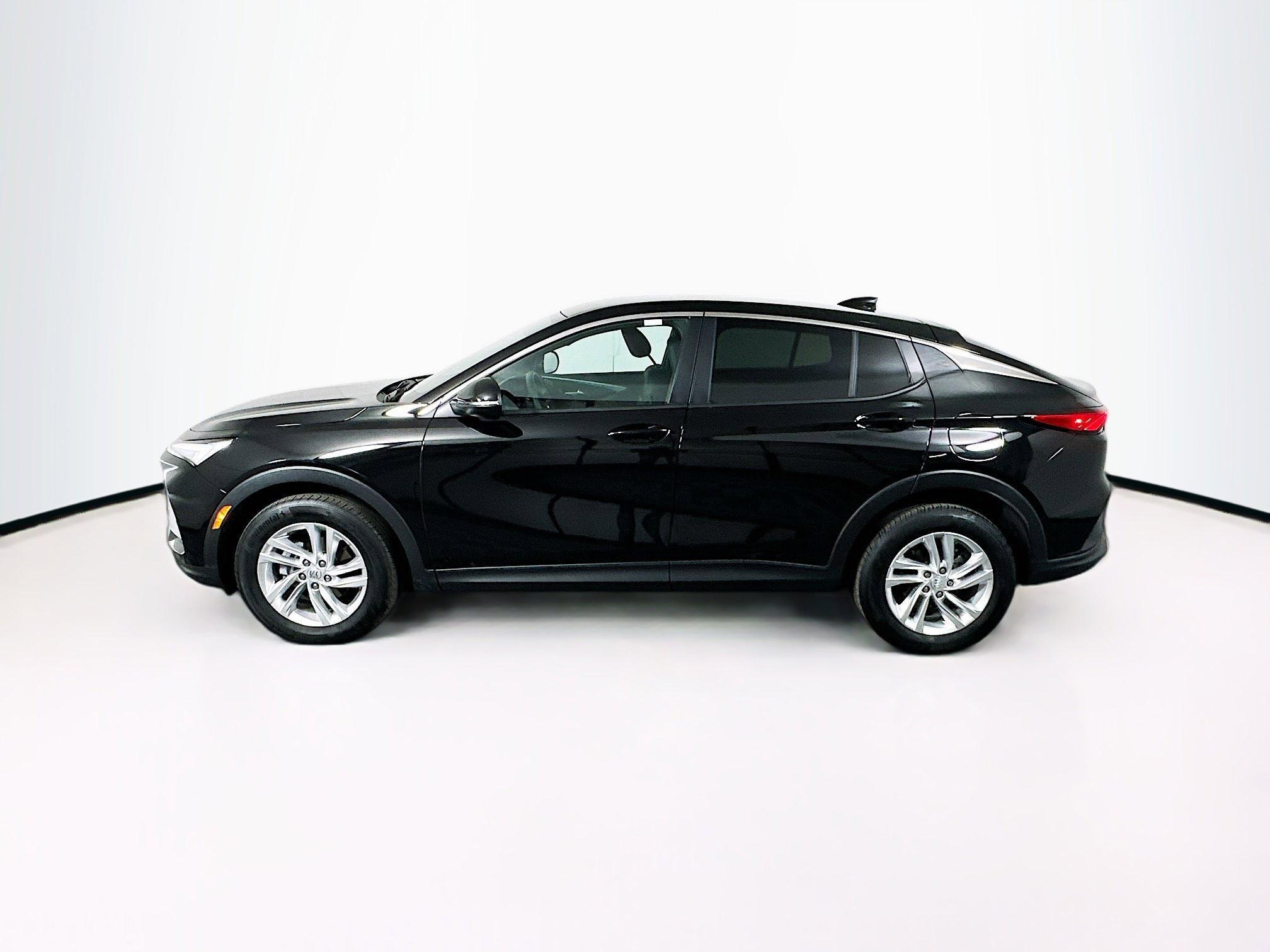 Used 2025 Buick Envista Preferred FWD image 4