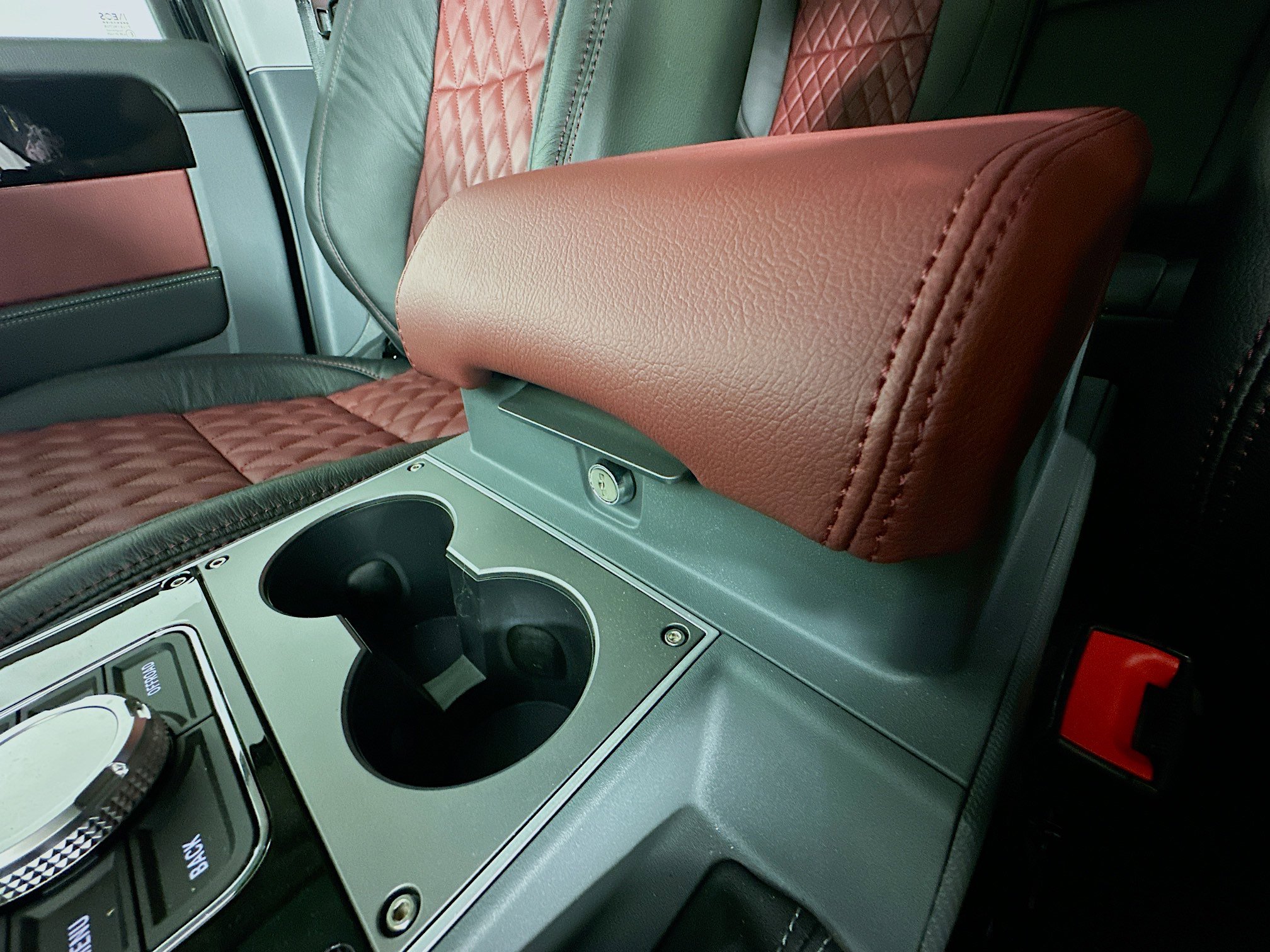 New 2024 INEOS Grenadier Fieldmaster Edition image 28