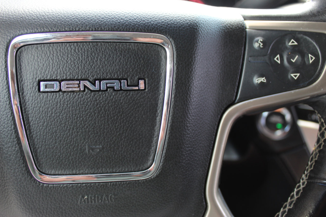 Used 2015 GMC Yukon XL Denali w/ Touring Package image 35