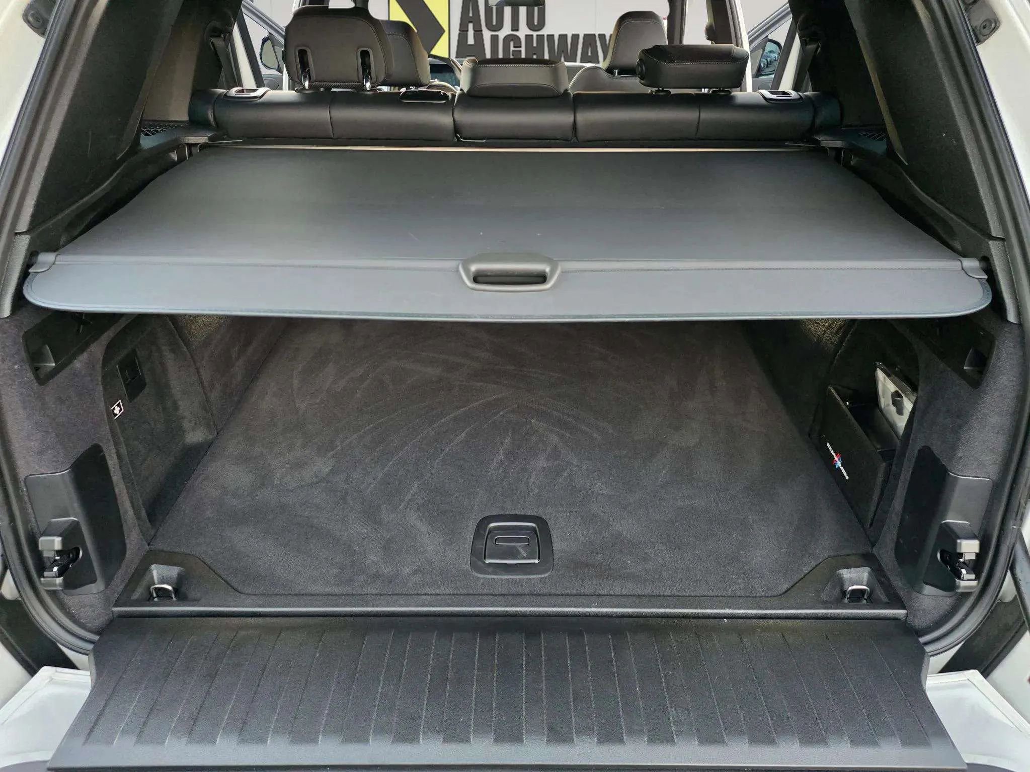 Used 2024 BMW X5 sDrive40i w/ M Sport Package image 70