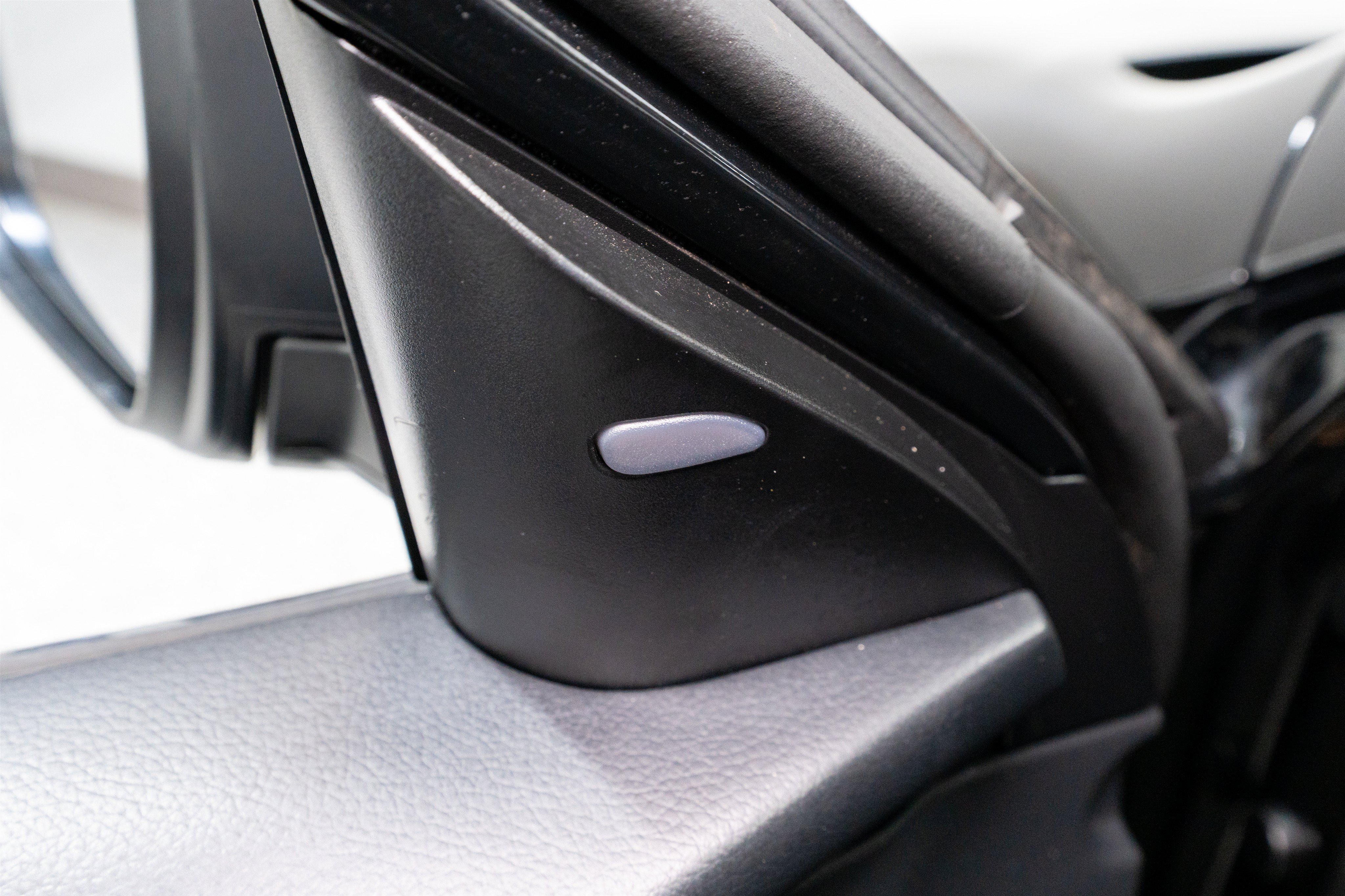 Used 2019 Nissan Rogue SL FWD image 13