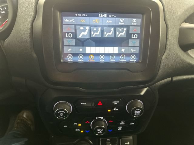Used 2021 Jeep Renegade Latitude AWD/4WD image 17
