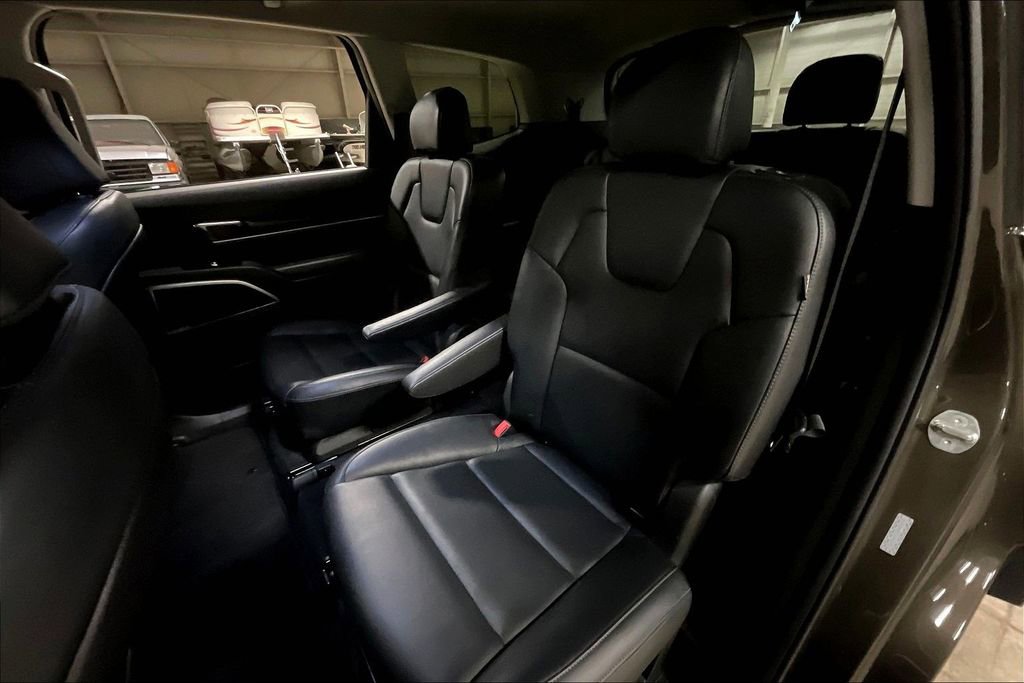 Used 2025 Kia Telluride S AWD/4WD image 25