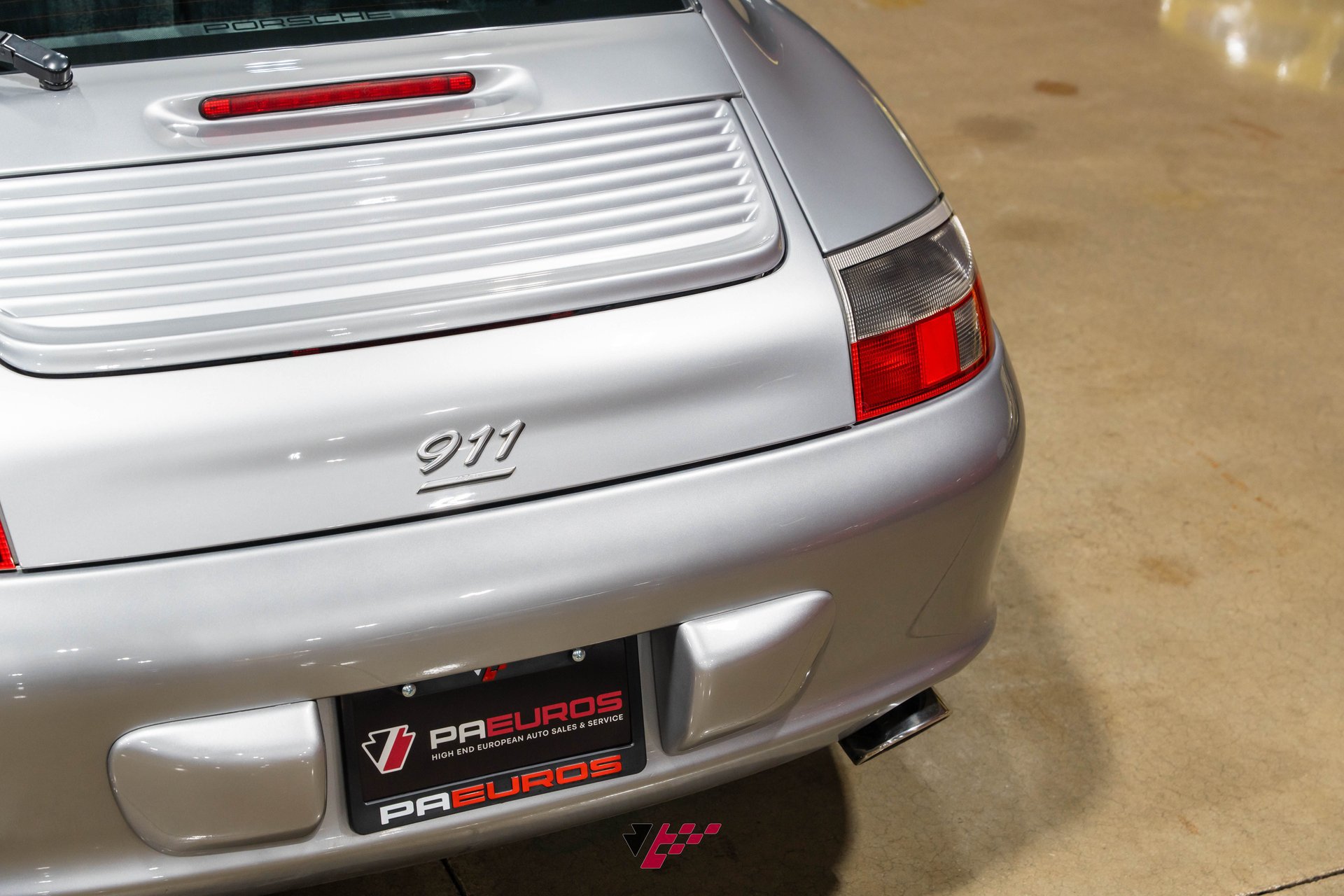 Used 2004 Porsche 911 40th Anniversary RWD image 16