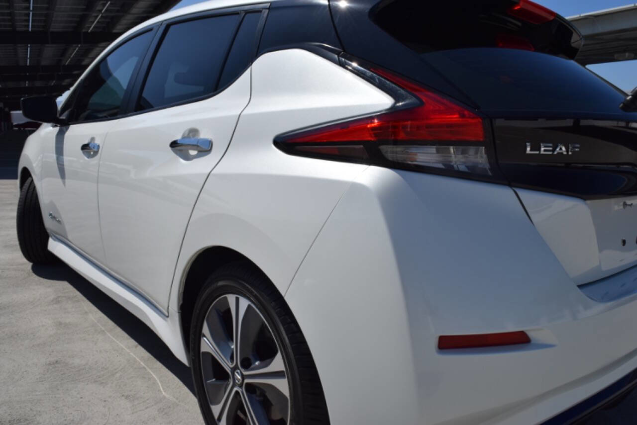 Used 2019 Nissan Leaf SV w/ SV Technology Package image 8