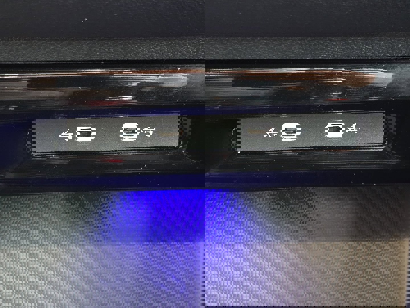 Certified 2023 Volkswagen GTI SE FWD image 9