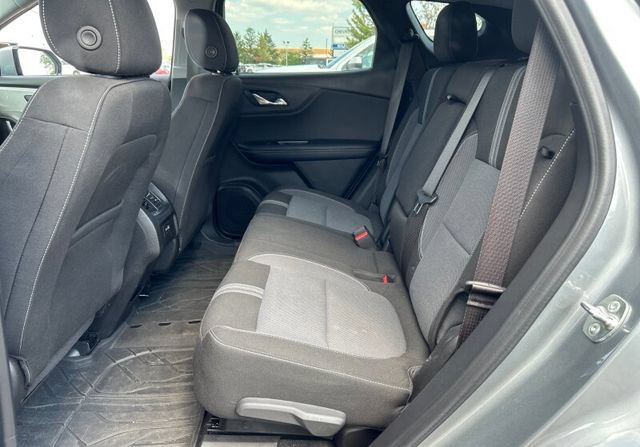 Used 2024 Chevrolet Blazer LT w/ Convenience Package FWD image 9