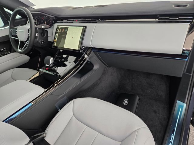 New 2026 Land Rover Range Rover Sport SE AWD/4WD image 18