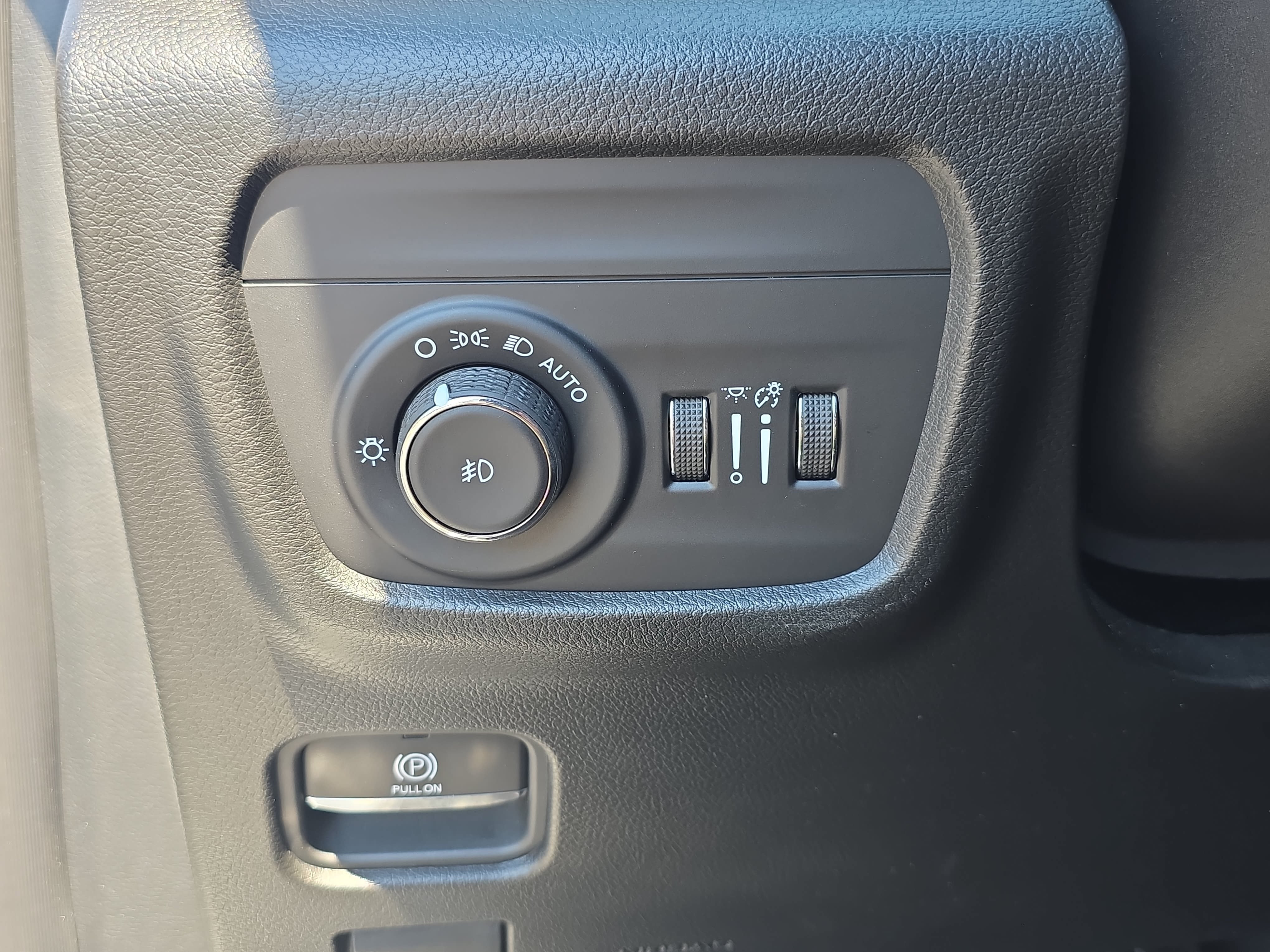 Used 2023 Jeep Grand Cherokee Summit w/ Adv Protech Group IV AWD/4WD image 24