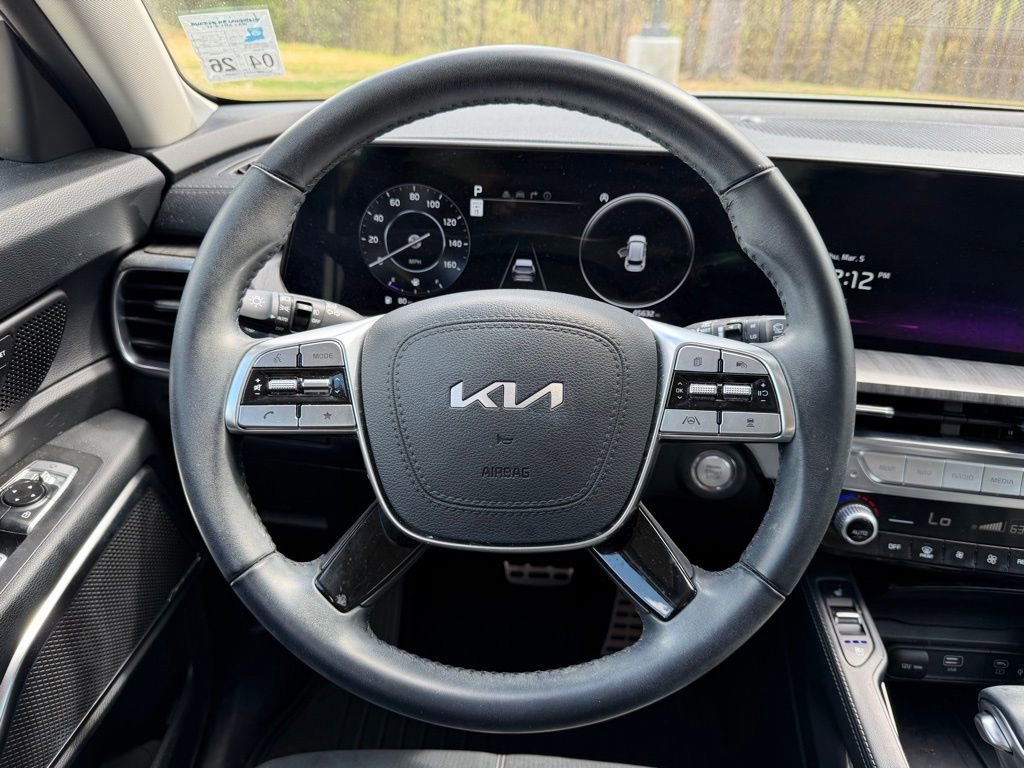 Used 2024 Kia Telluride SX w/ Towing Package image 17