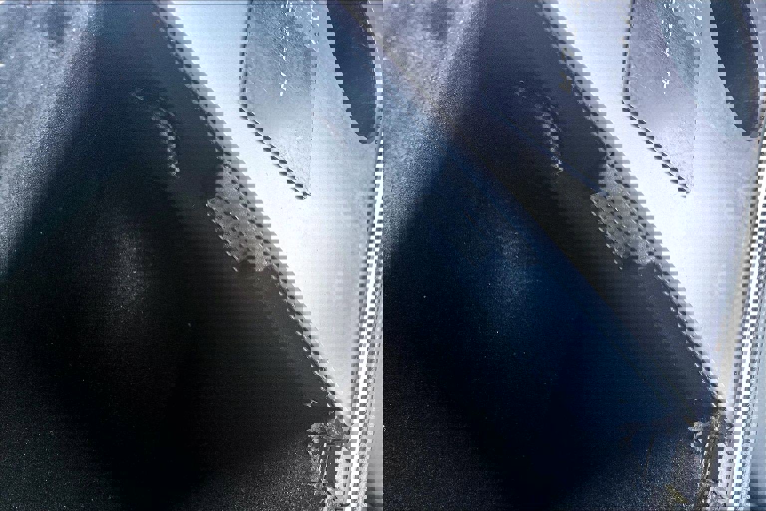 Used 2021 Tesla Model Y Long Range image 30