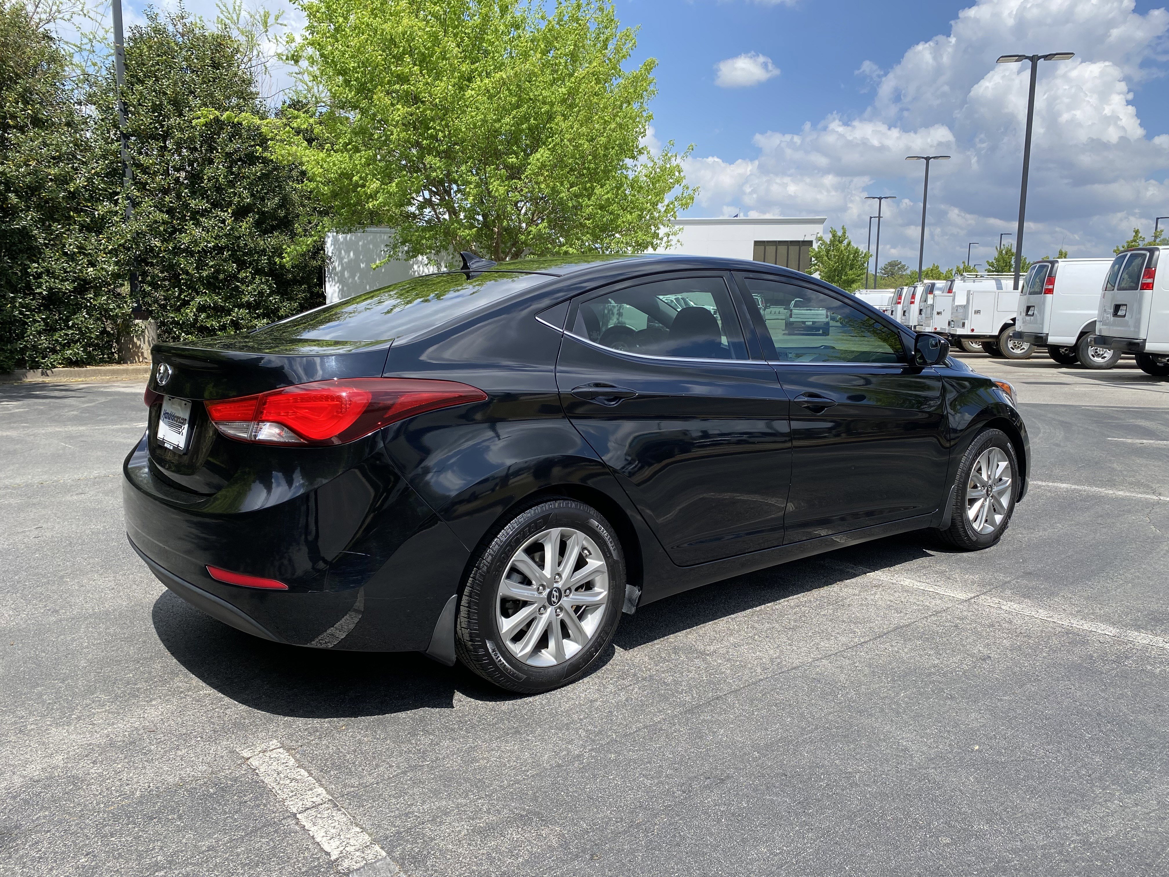 Used 2015 Hyundai Elantra SE w/ Option Group 03 image 9