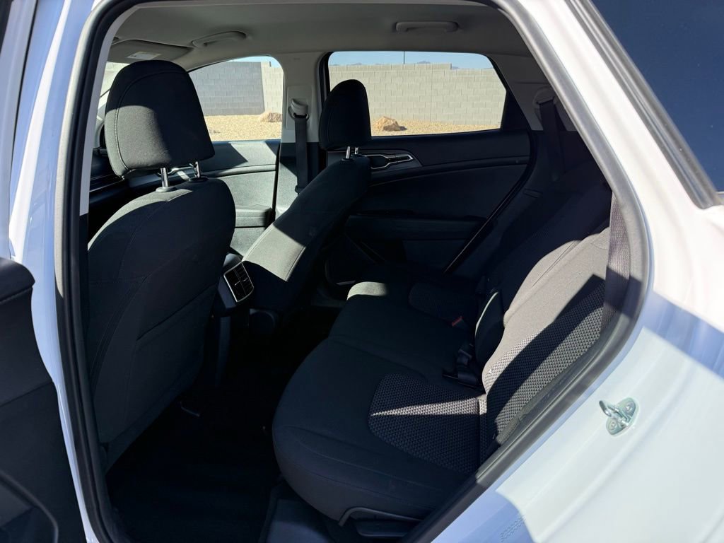 Used 2025 Kia Sportage LX AWD/4WD image 19