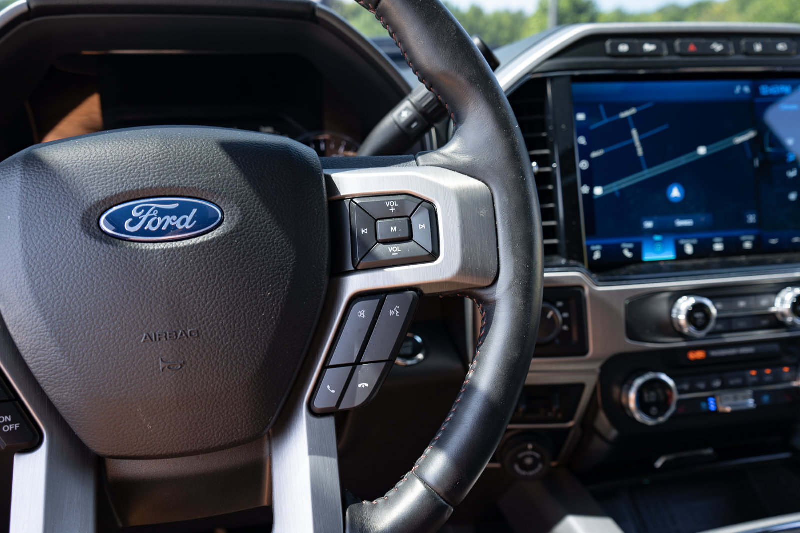 Used 2022 Ford F450 Platinum w/ FX4 Off-Road Package AWD/4WD image 59