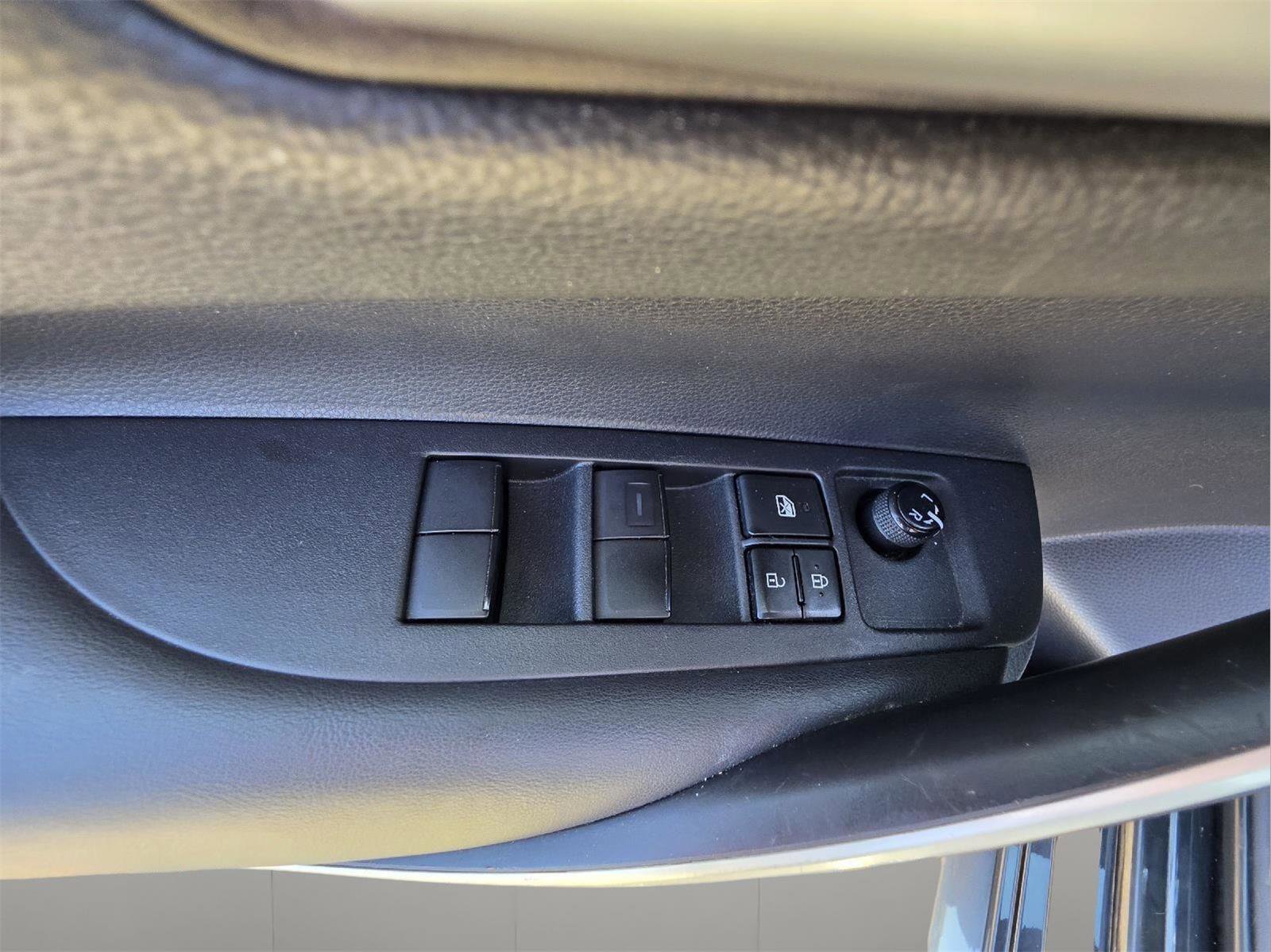 Used 2022 Toyota Corolla SE image 12