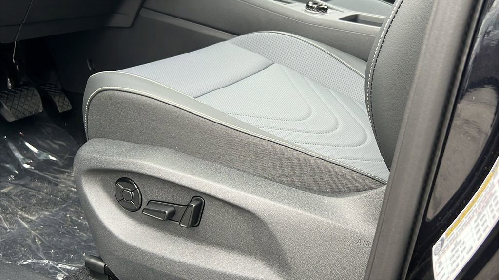 New 2026 Volkswagen Tiguan SE image 21