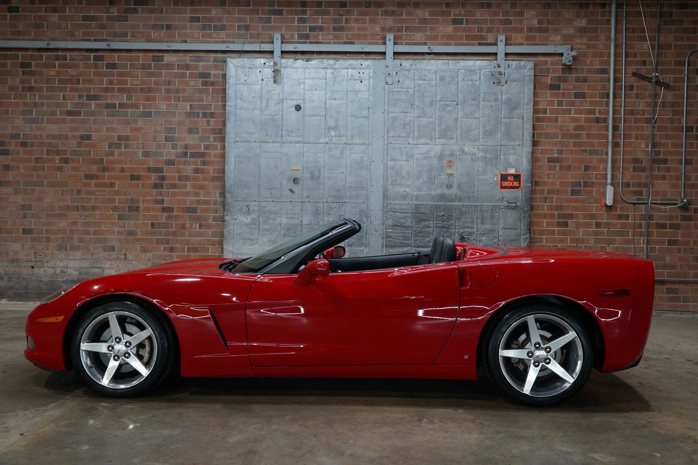 Used 2006 Chevrolet Corvette Convertible w/ Preferred Equipment Group RWD image 35