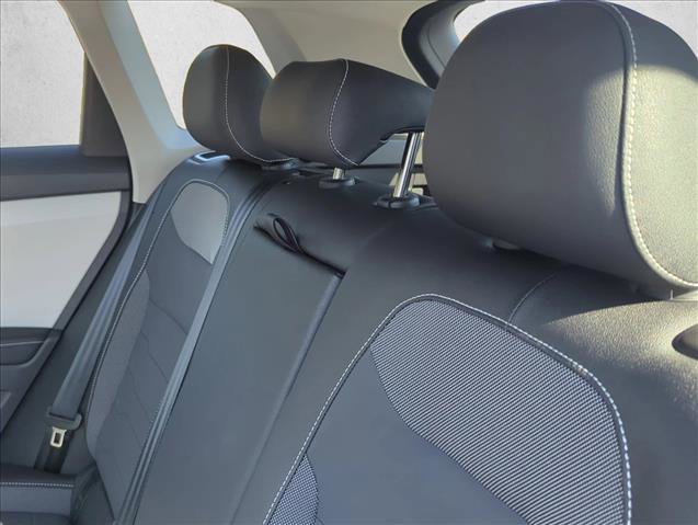 New 2026 Volkswagen Taos SE image 18