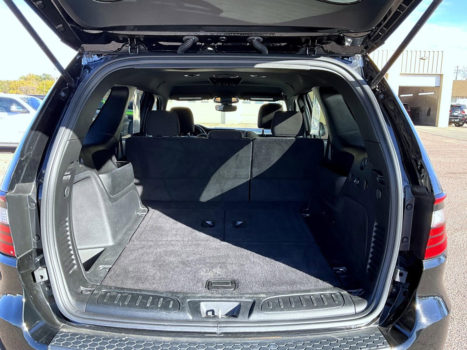 Certified 2024 Dodge Durango SXT image 9