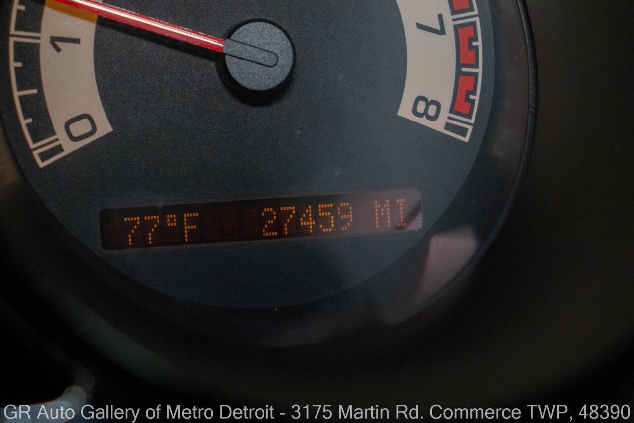Used 2009 Saturn Sky Red Line RWD image 19